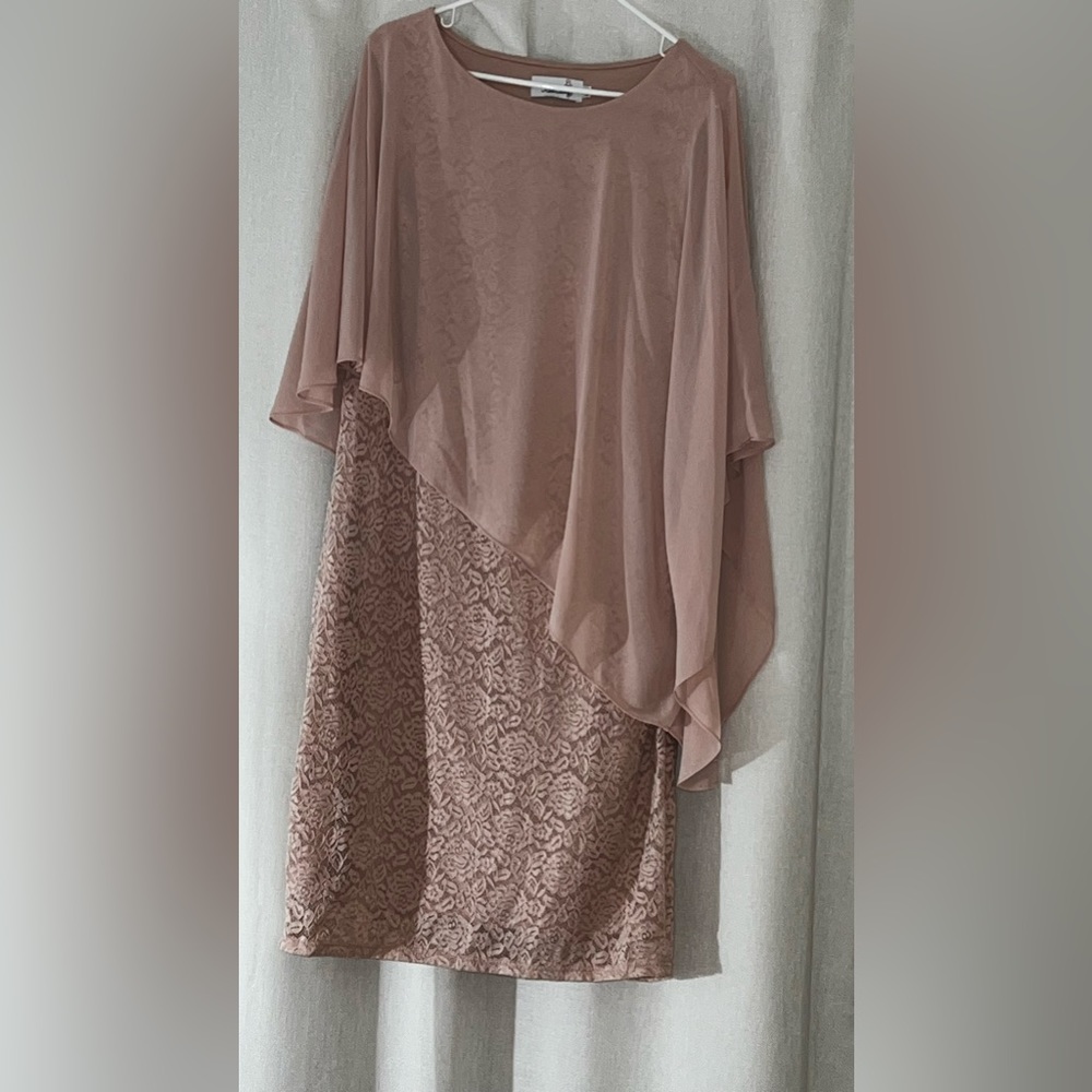 KIMCURVY Plus Size Cape Dress